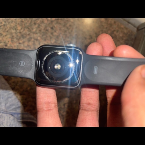 Apple Watch Series 4 - Picture 5 of 5